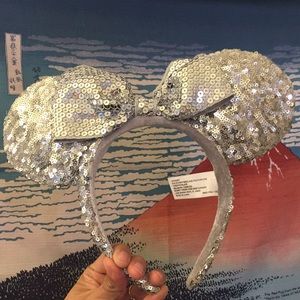 Disney Minnie Mouse silver headband